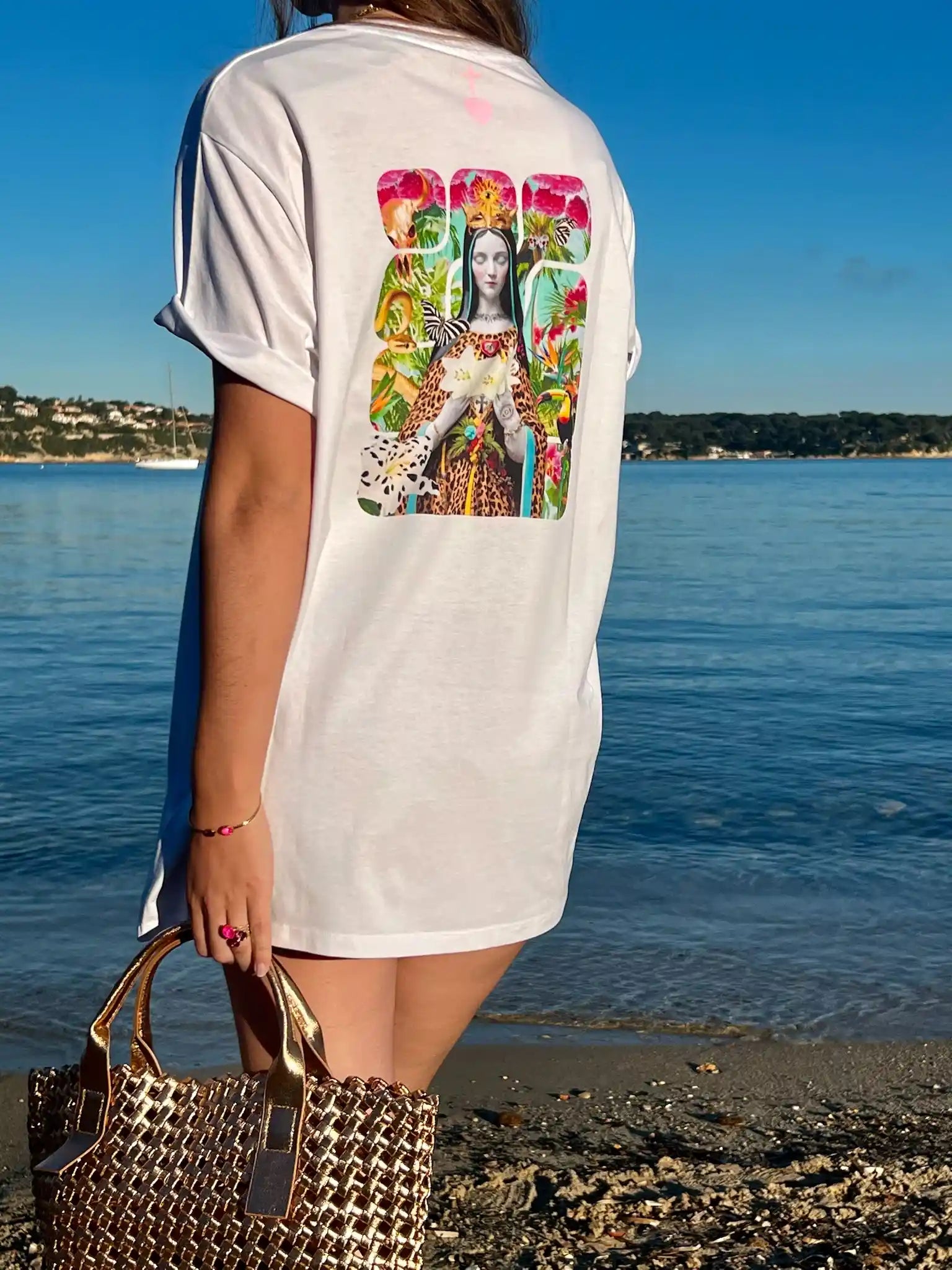 T-shirt unisexe Divina – détail dos – style bohème gypset