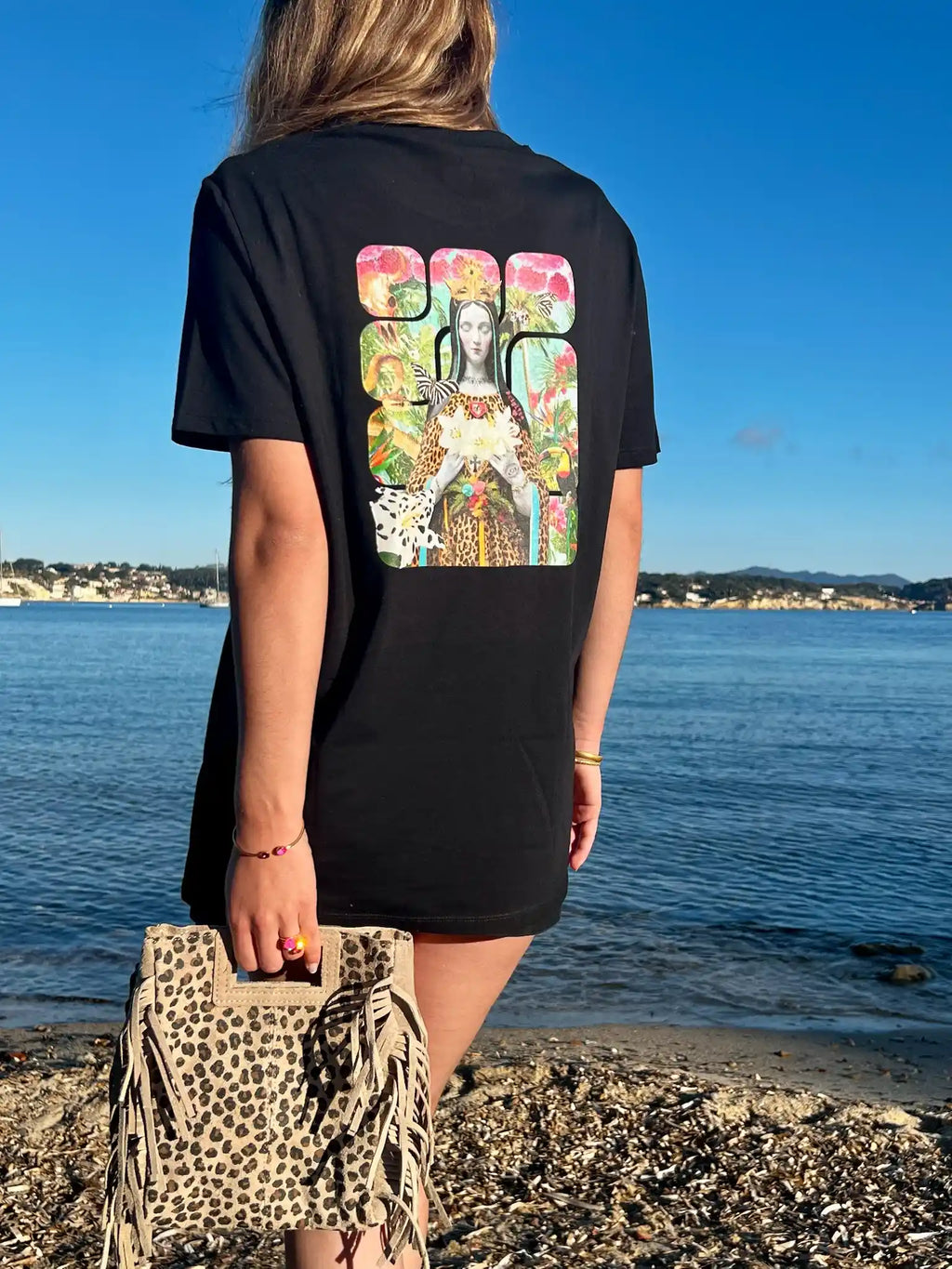 T-shirt unisexe Divina – détail dos – style bohème gypset